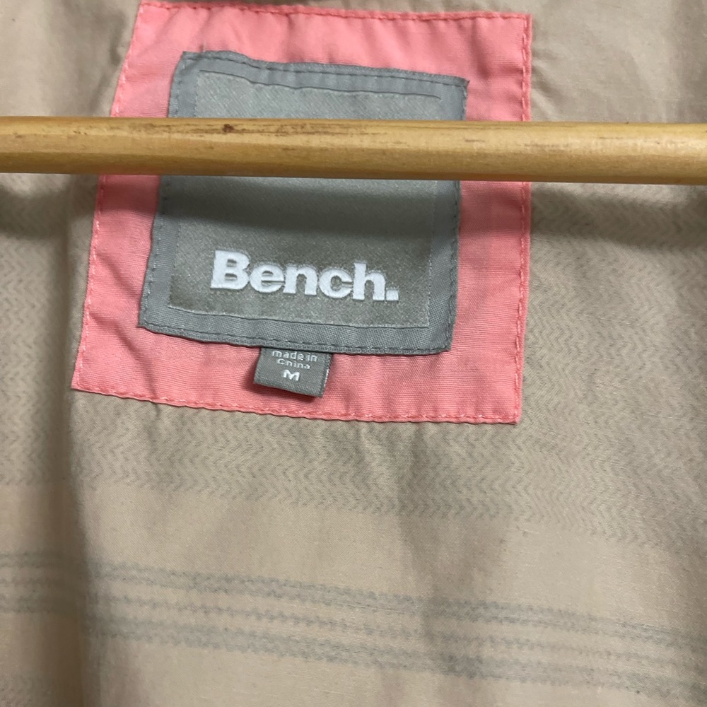 BENCH JACKET | Roll up Hood! - Picture 5 of 6